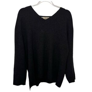Eddie Bauer women’s merino wool oversized 
Black vintage Sweater size Medium